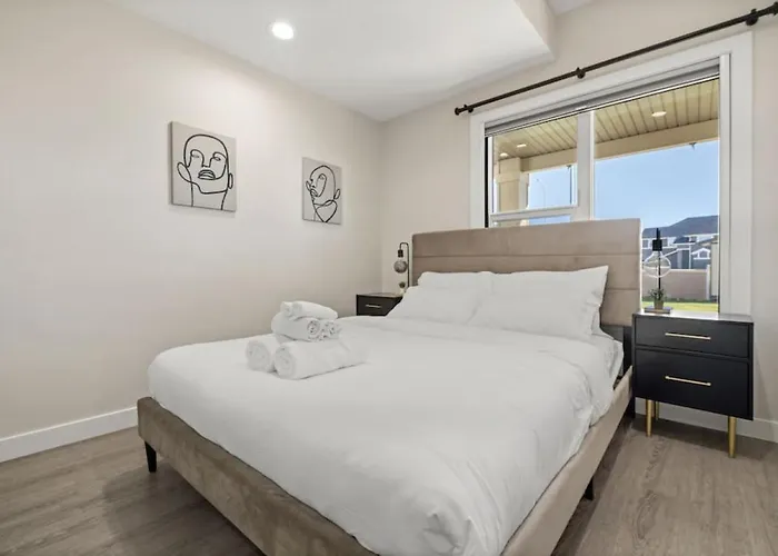Private Suite With Free Banff Pass, Netflix, Patio, Sleeps 4