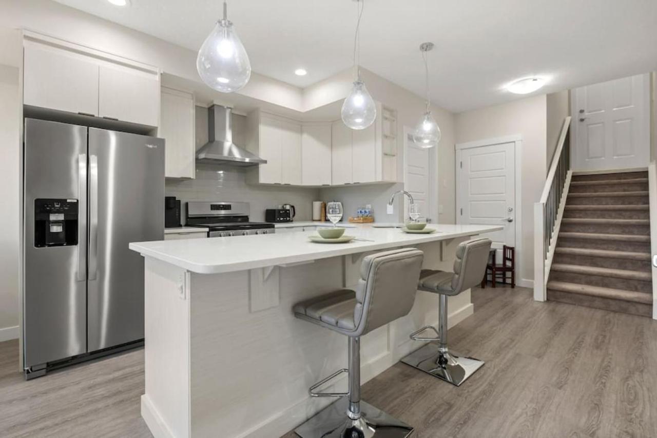 Private With Free Banff Pass, Netflix, Patio, Sleeps 4 *