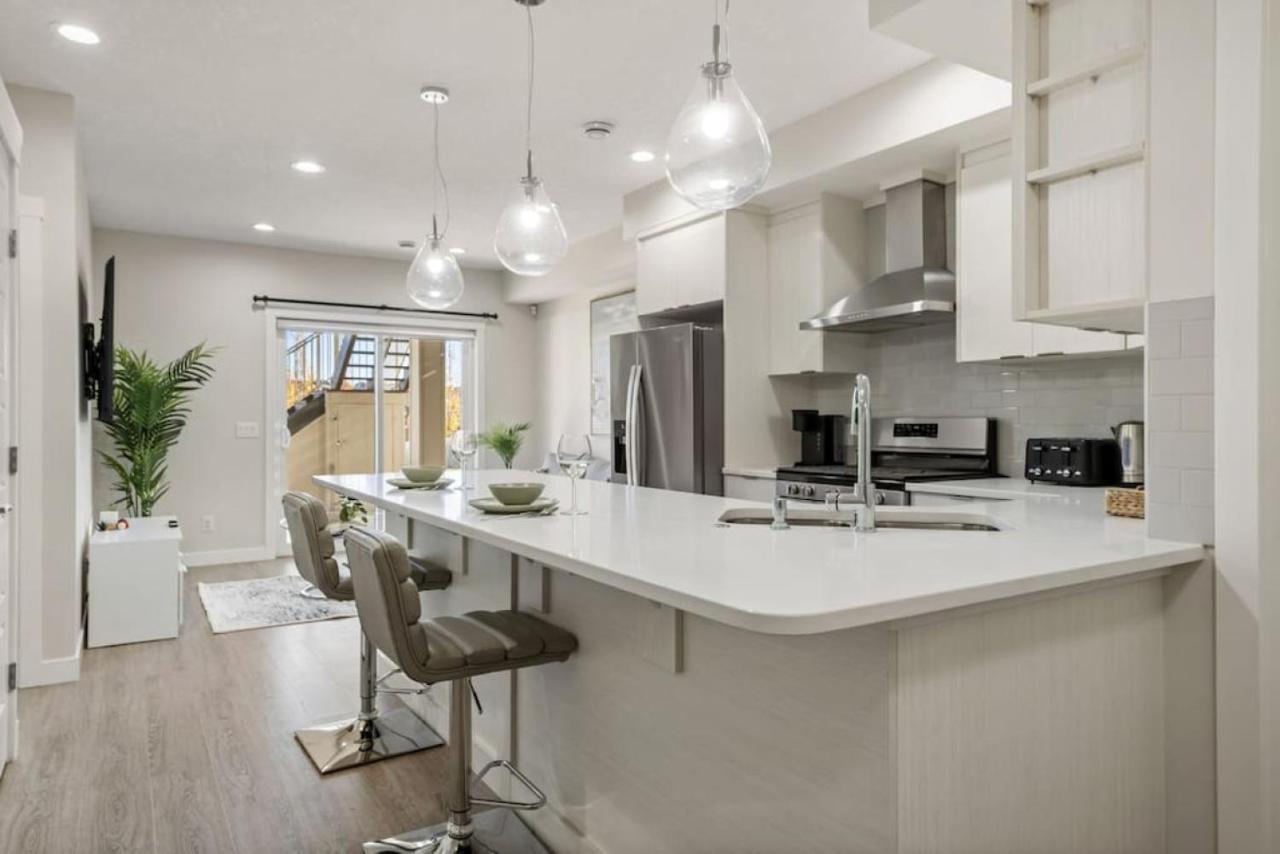 Private With Free Banff Pass, Netflix, Patio, Sleeps 4 Apartment *