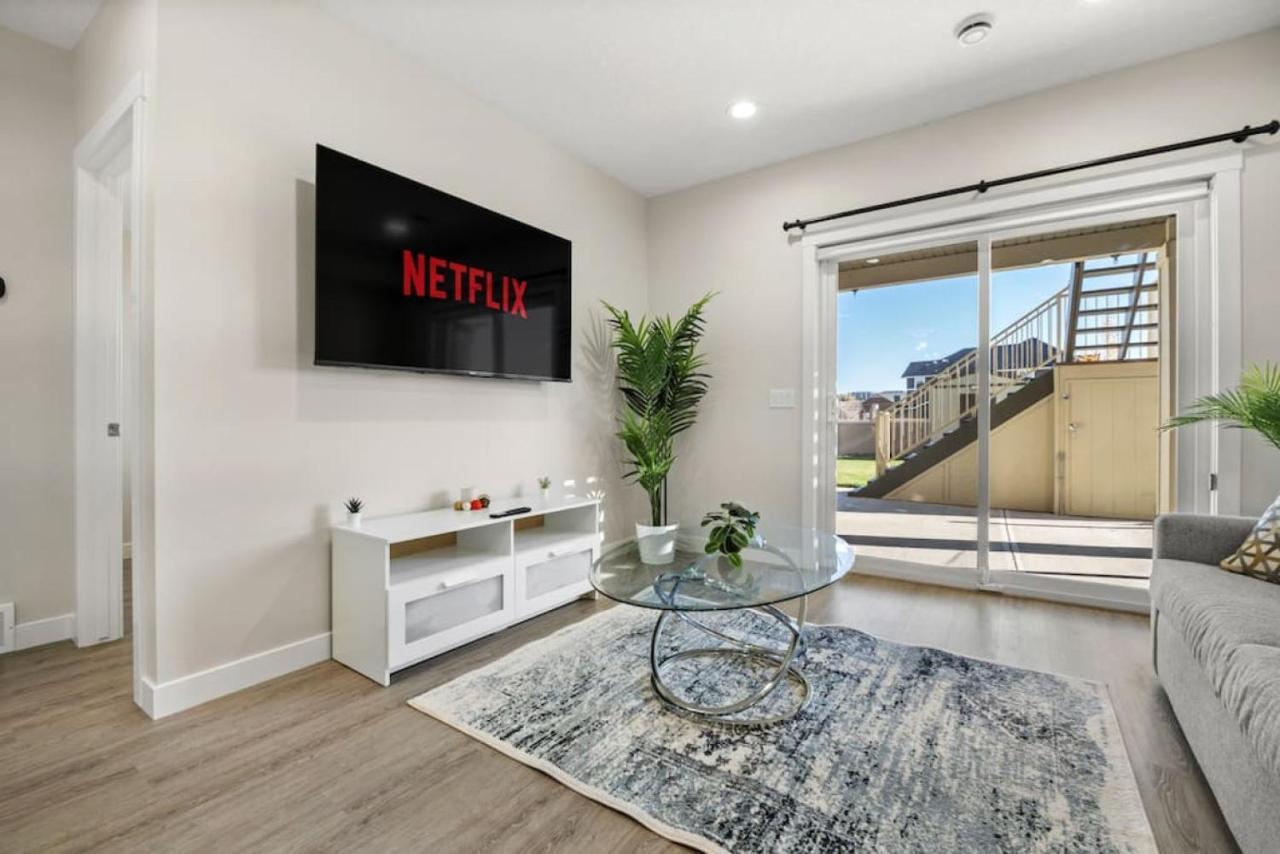 Apartment Private With Free Banff Pass, Netflix, Patio, Sleeps 4